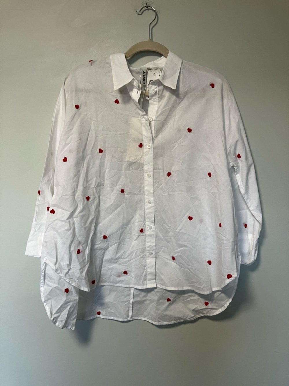 NWT Only White Shirt with Red Heart Accents - Picture 2 of 9